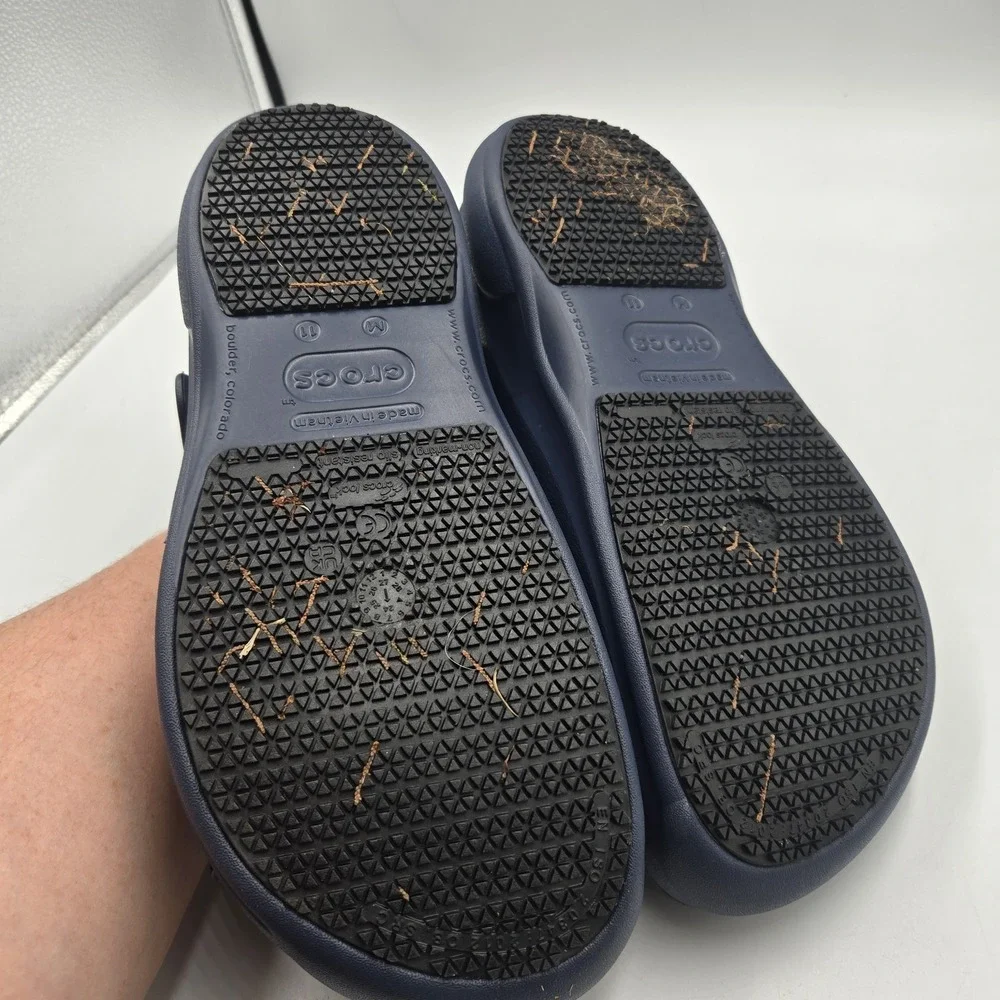 Crocs Adult Bistro Clogs Lightweight Slip Resistant Work Shoes Mens M11 Drk Blue
